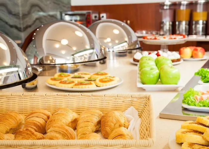 Hf Fenix Garden فندق