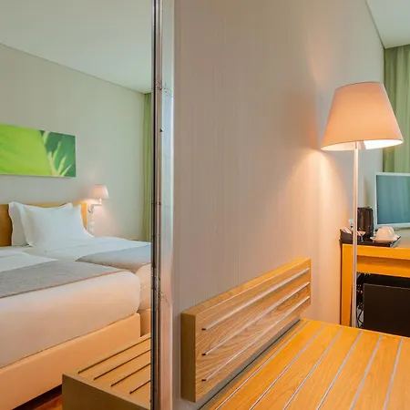 Hf Fénix Garden Hotel 3*