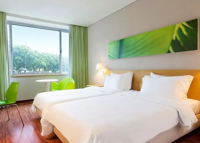 Hf Fenix Garden Hotell 3*