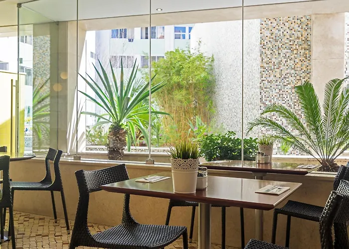 Hf Fenix Garden Hotell 3*