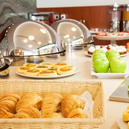 Hf Fenix Garden Hotel